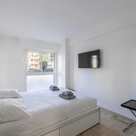 Charming On Boulevard Alexandre Iii Appartement *
